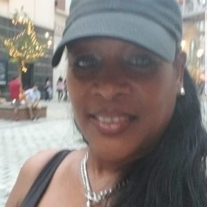 Meet your Posher, Rhonda